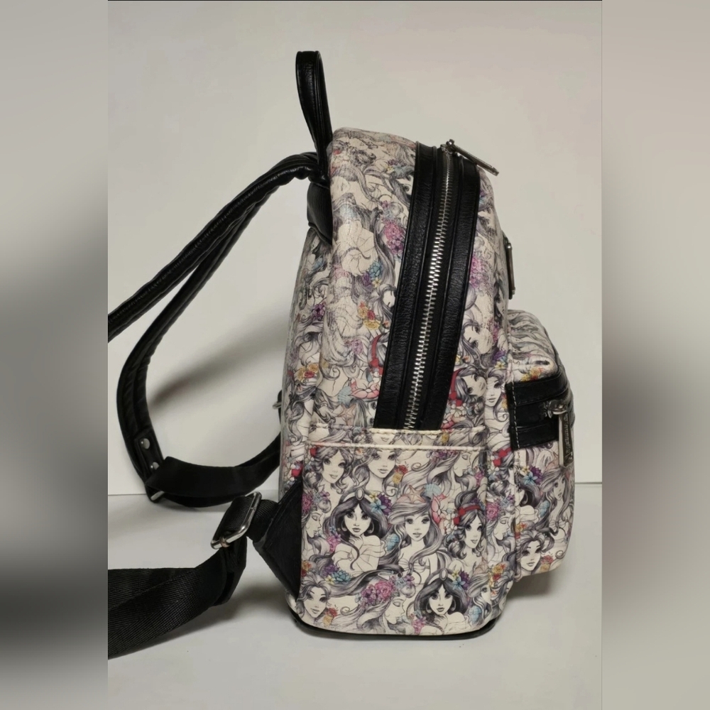 Loungefly OG Disney Parks Princesses Sketch AOP Backpack - Extremely Rare - Picture 3 of 16